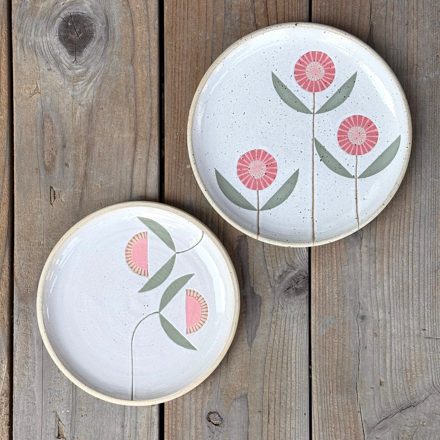 Wall Plate, 2 pink flowers