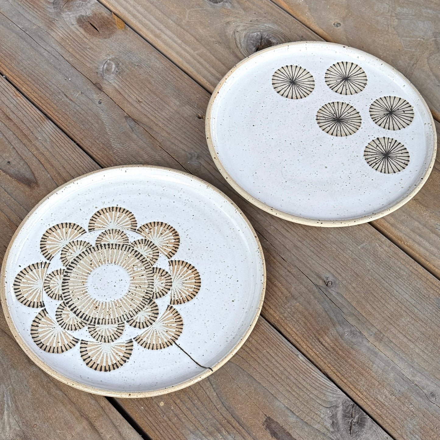 Wall Plate, double radial flower