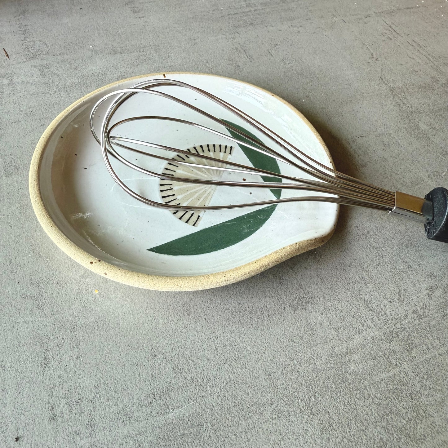 Spoon rest, radial flower