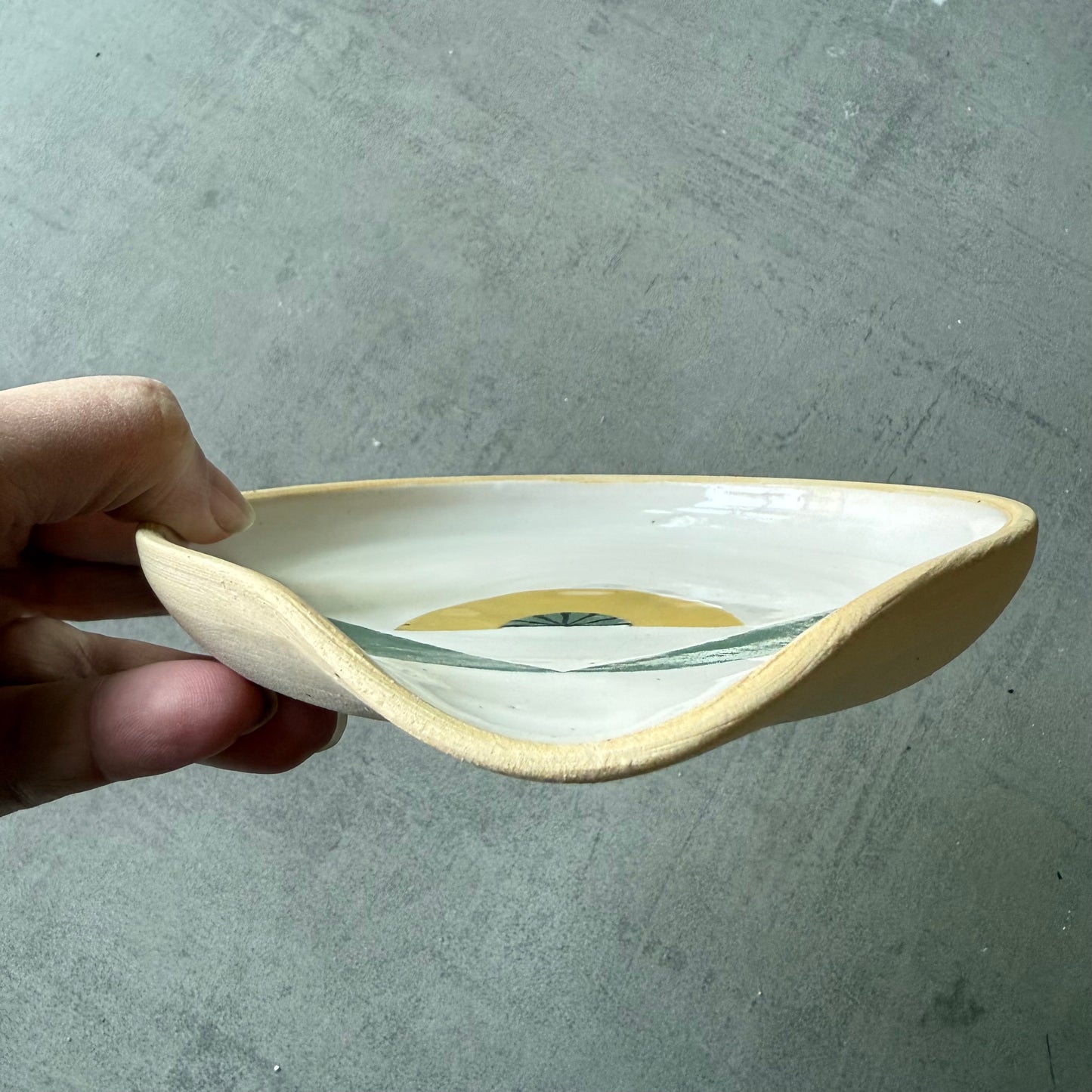 Spoon rest, yellow flower