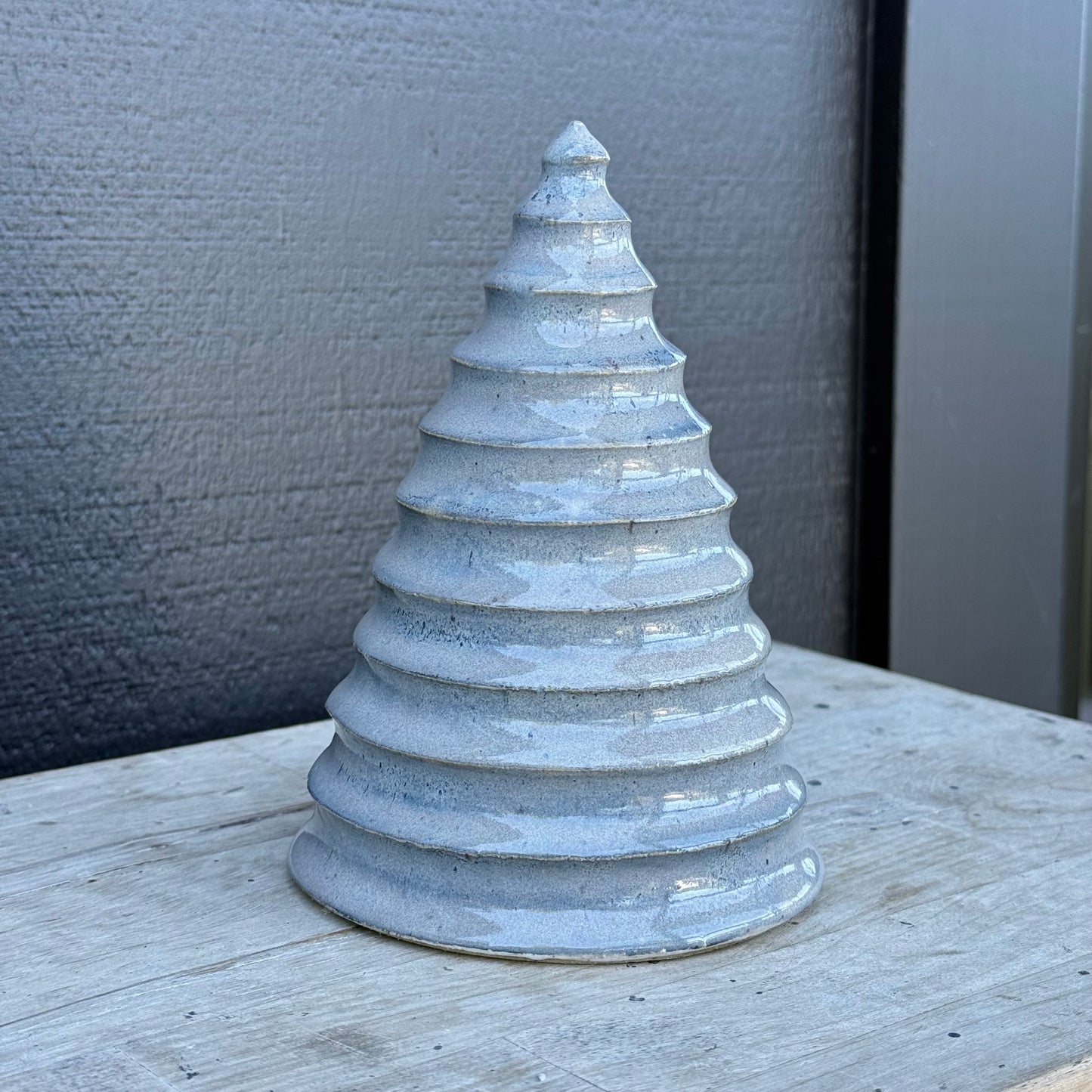 Decorative tree, ridges