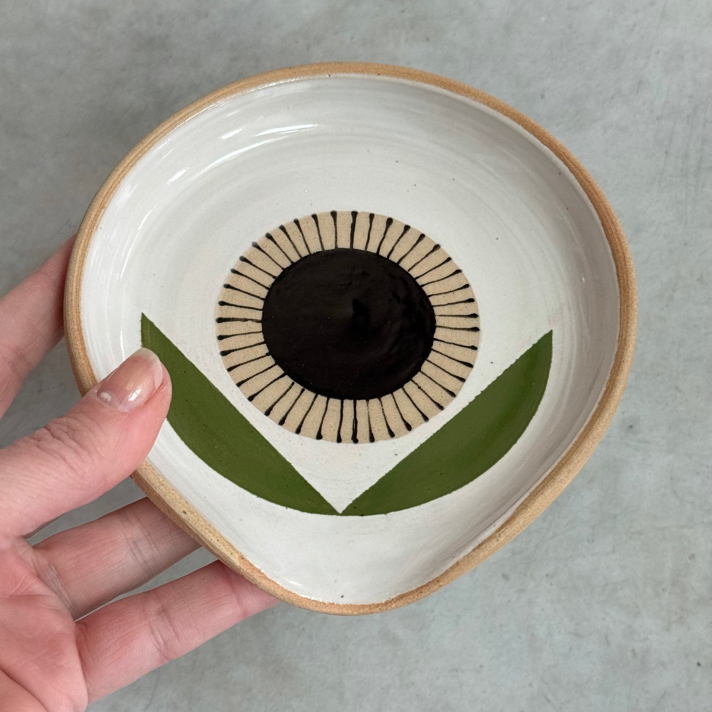 Spoon rest, black flower