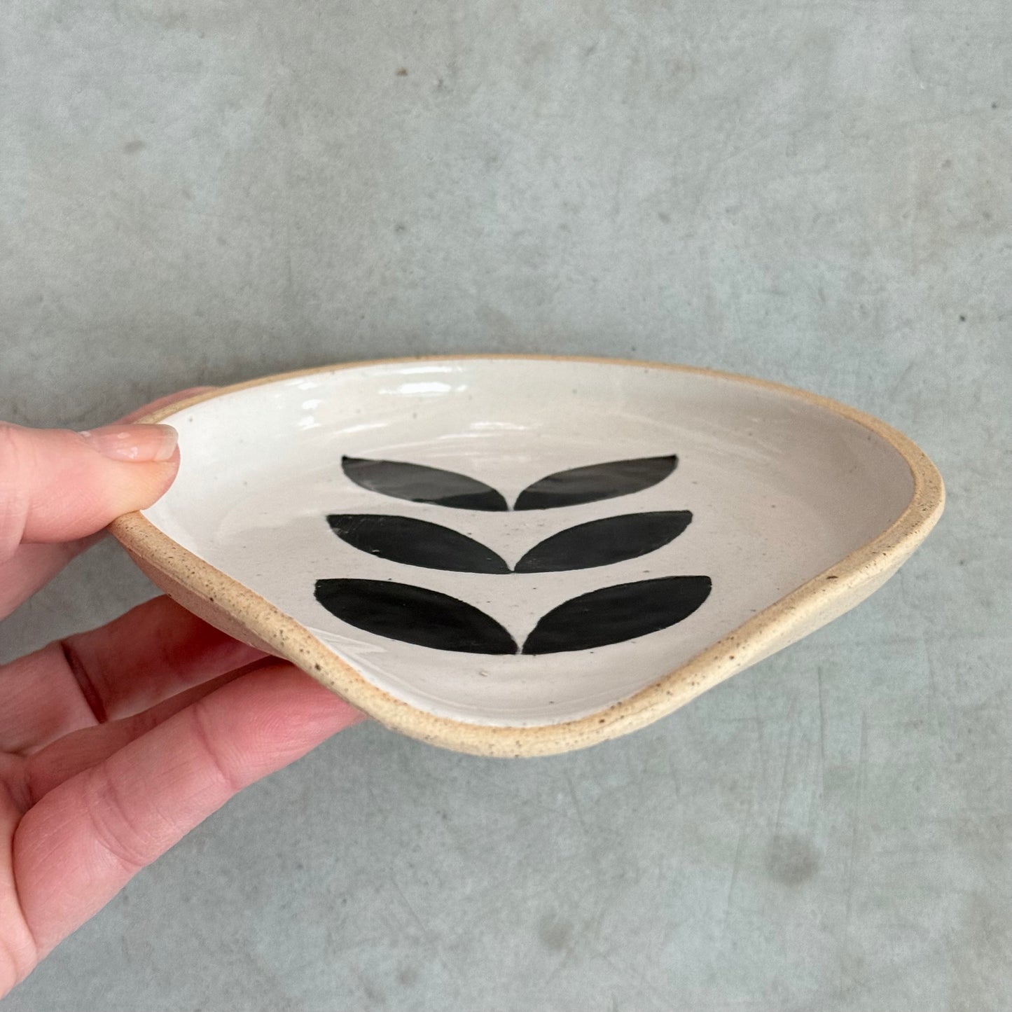 Spoon rest, leaves
