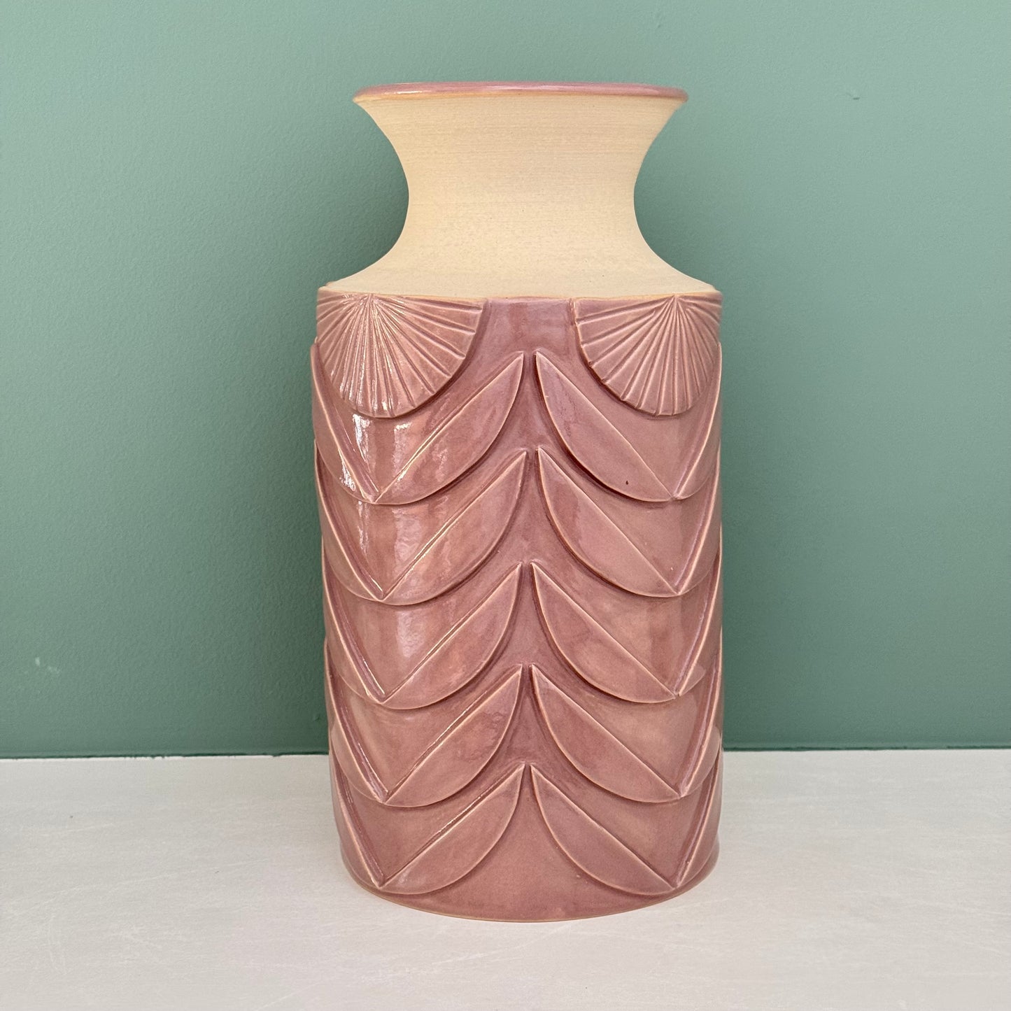 Vase, relief flowers mauve