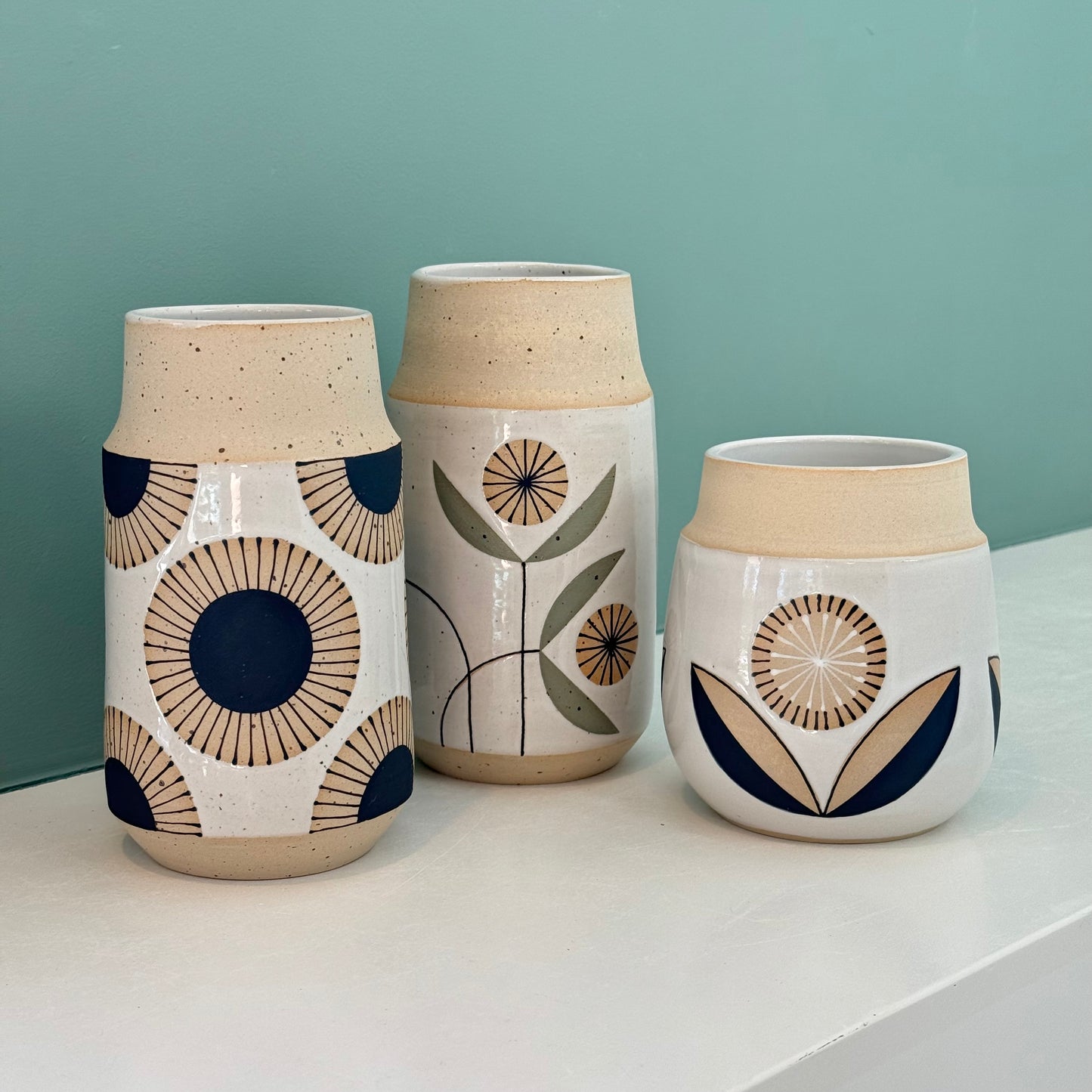 Vase, radial flower