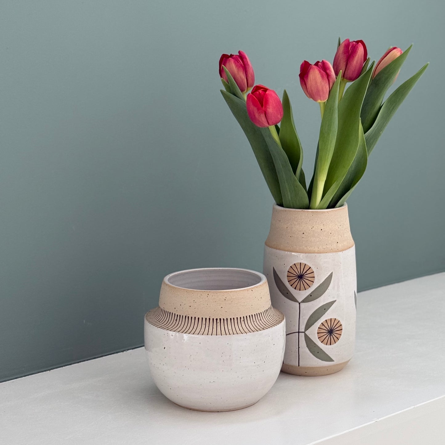 Vase, radial flower
