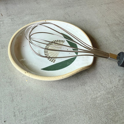 Spoon rest, radial flower