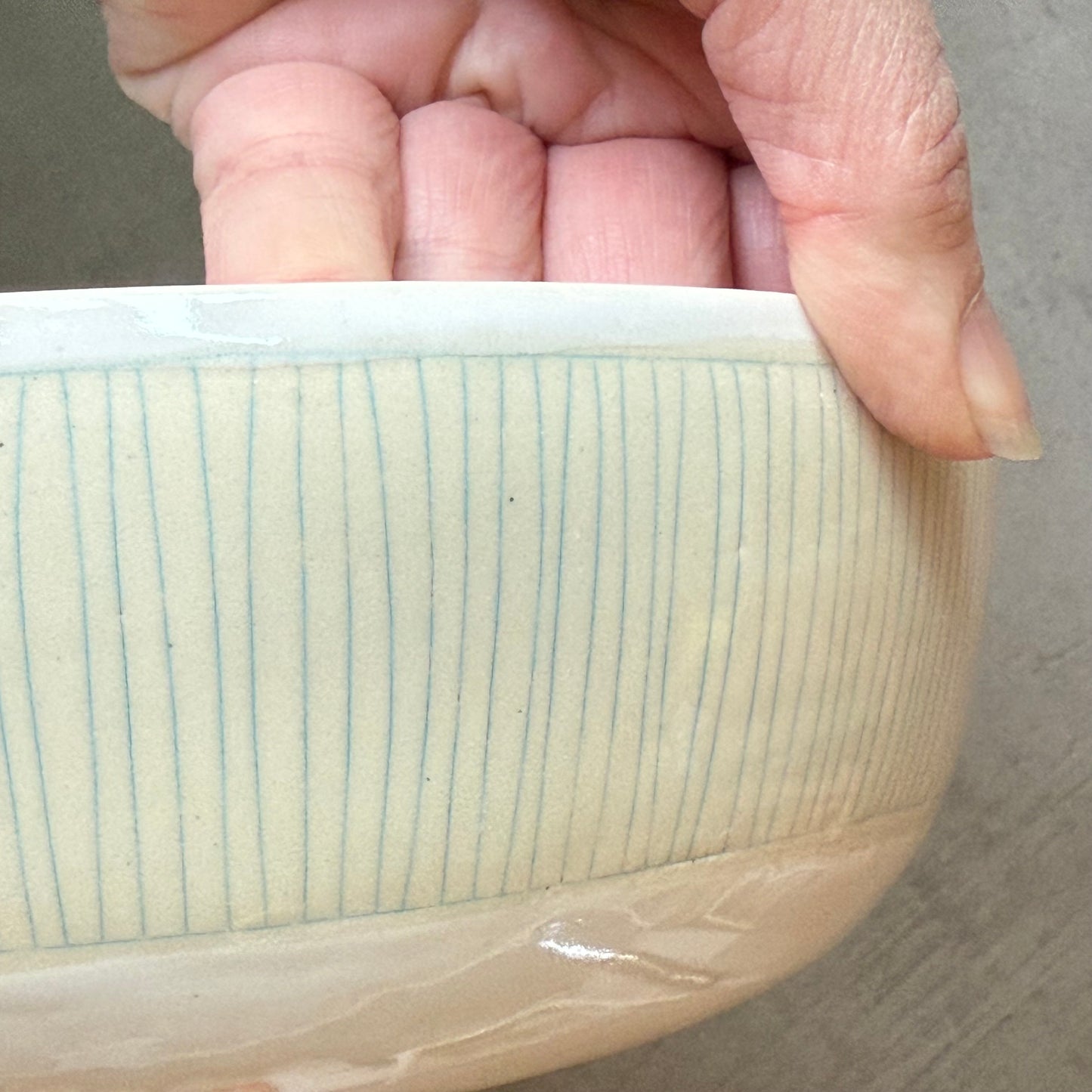 Bowl, mint lines