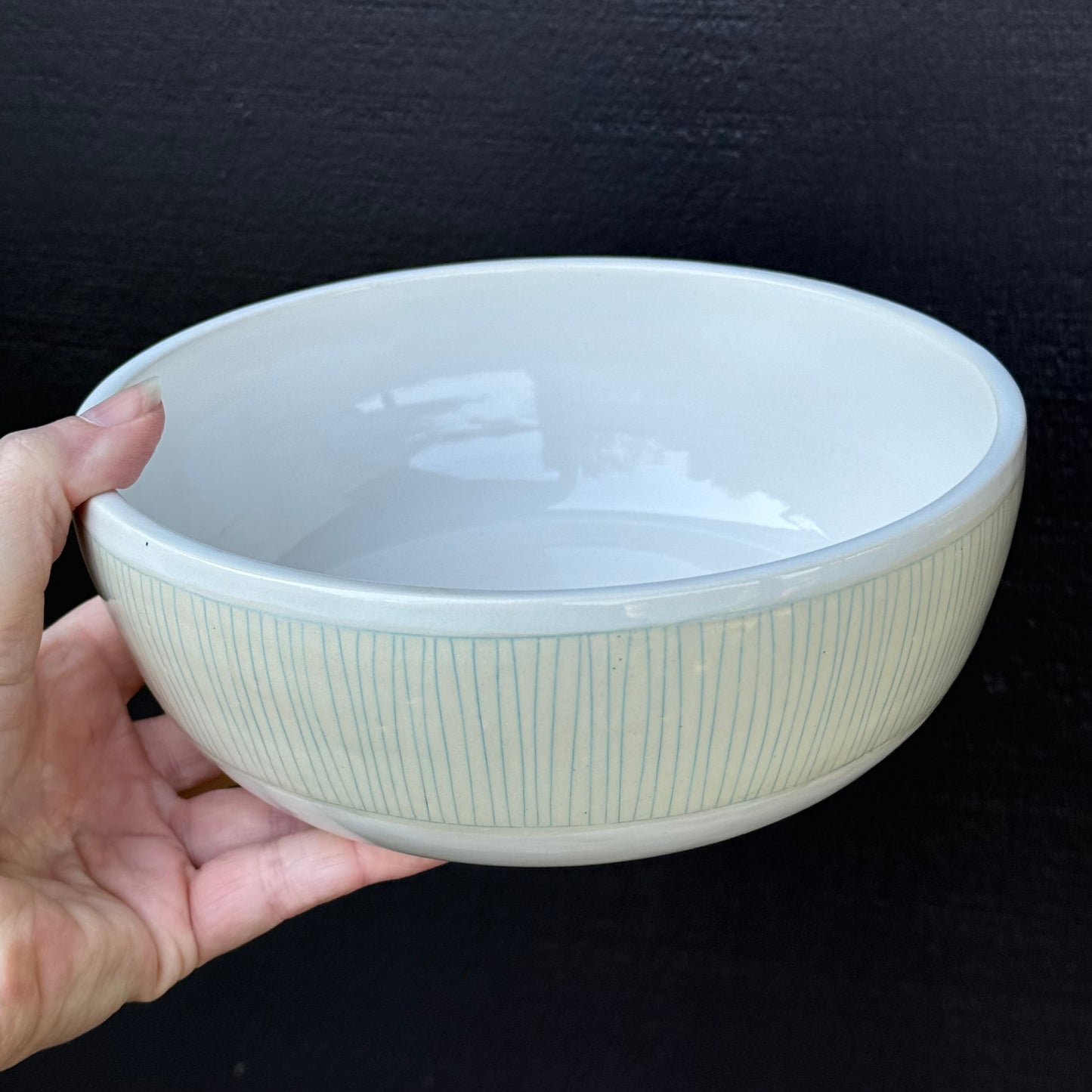 Bowl, mint lines