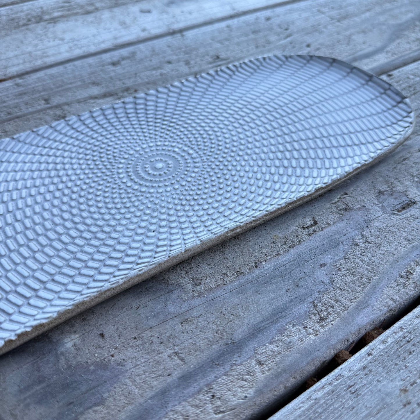 Platter, grey circle