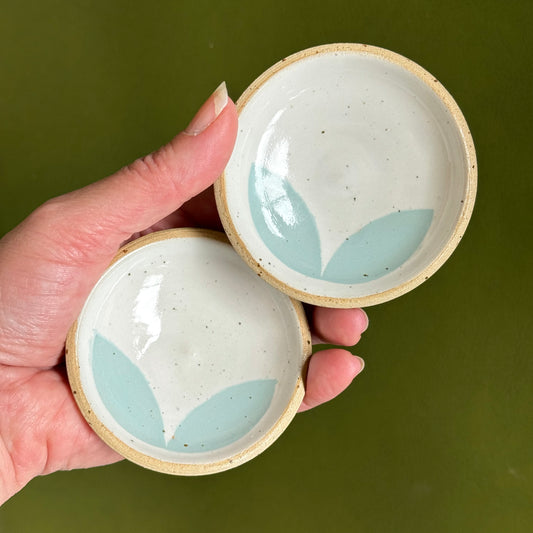 Set of 2 small dishes, blue leaves