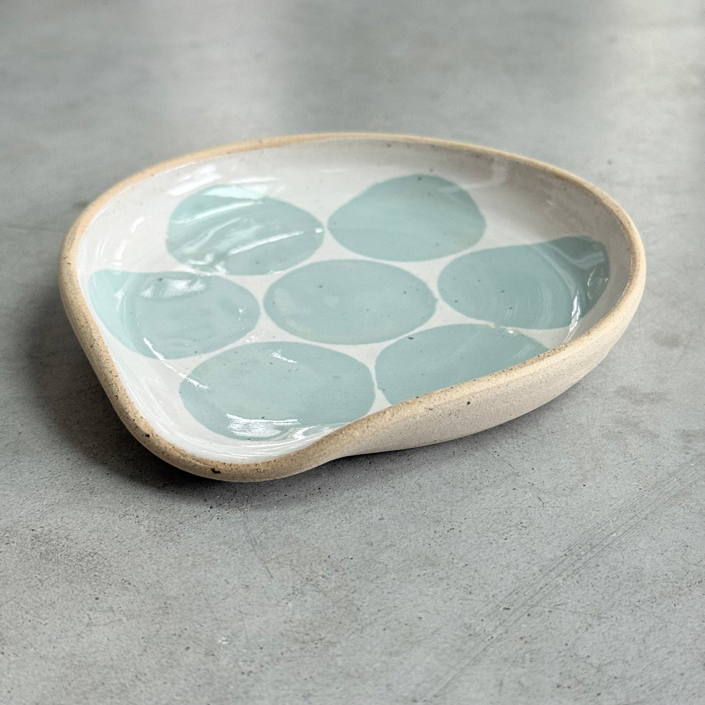 Spoon rest, blue circles