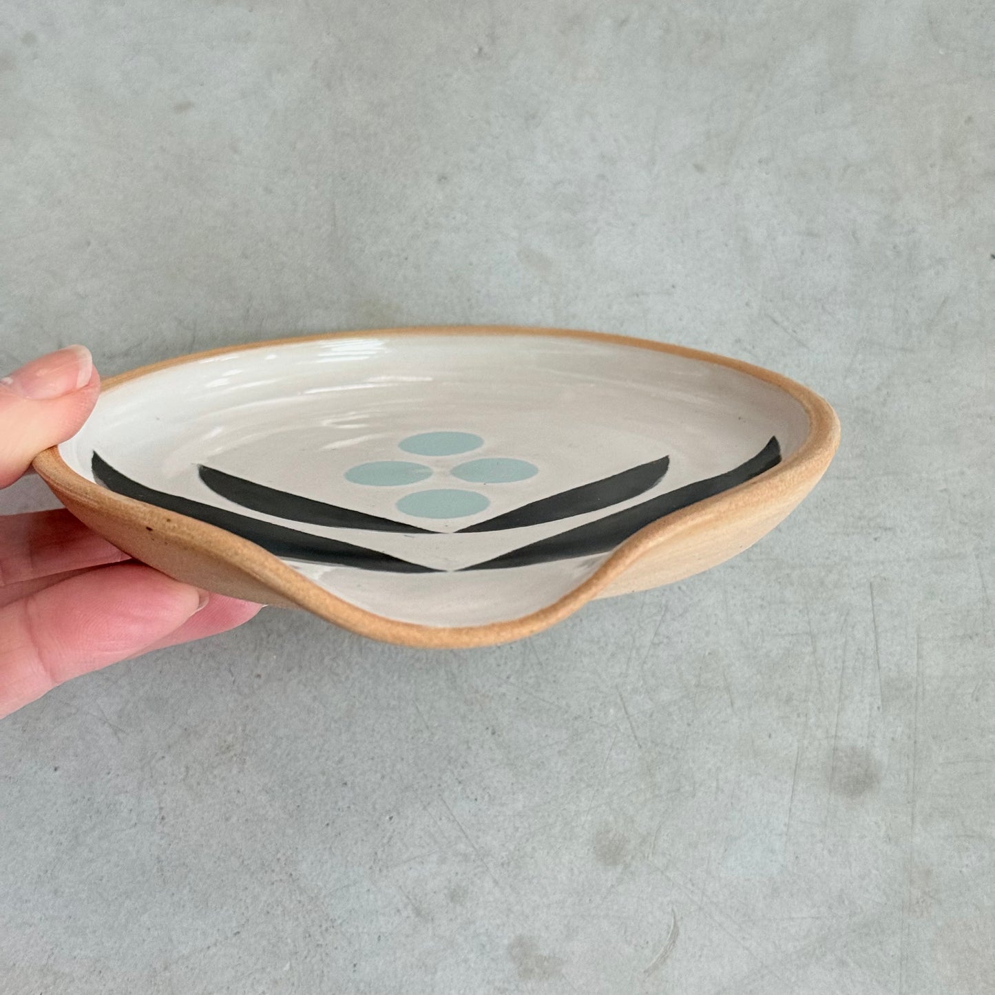 Spoon rest, stylized blue flower