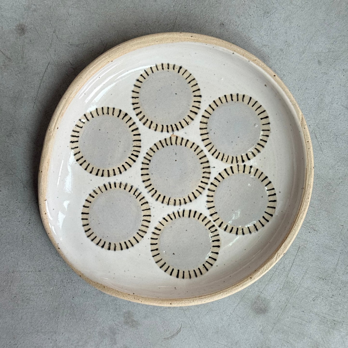 Spoon rest, radial circles