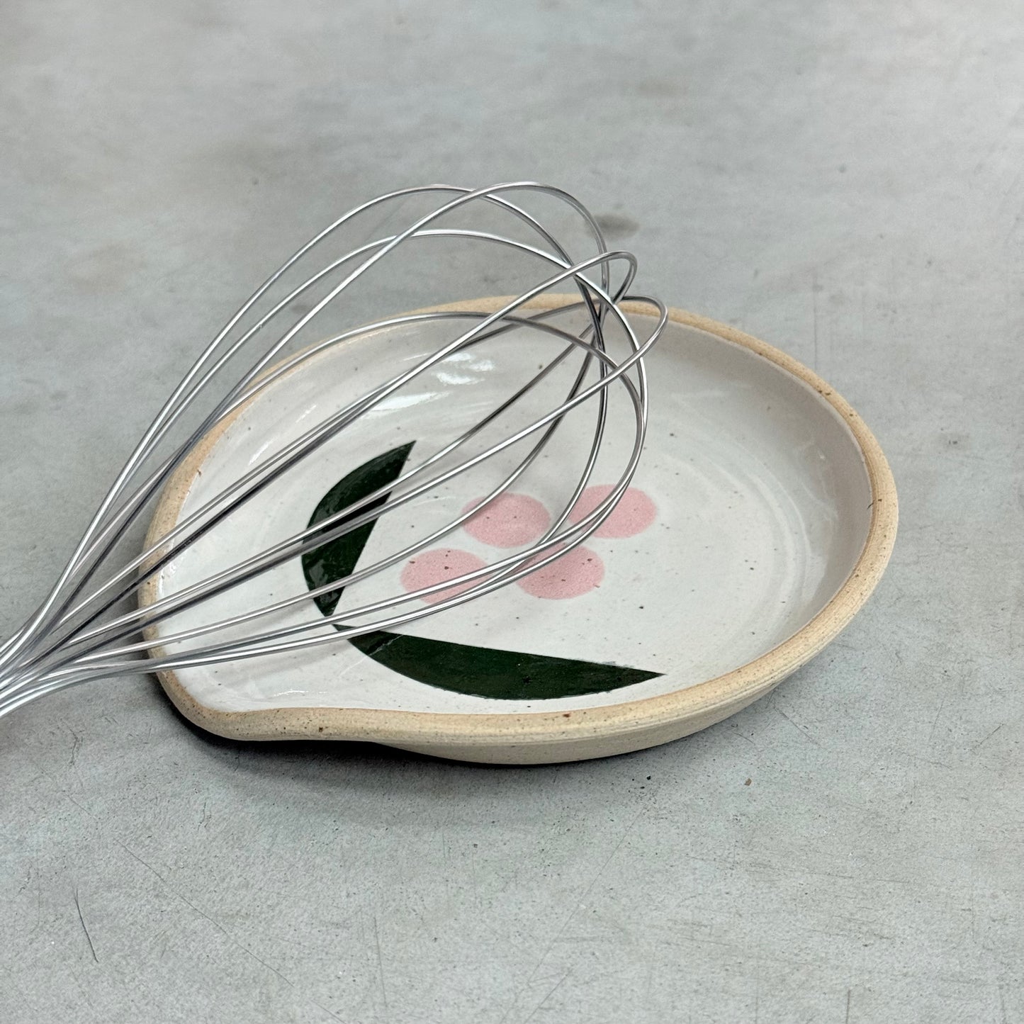 Spoon rest, stylized pink flower
