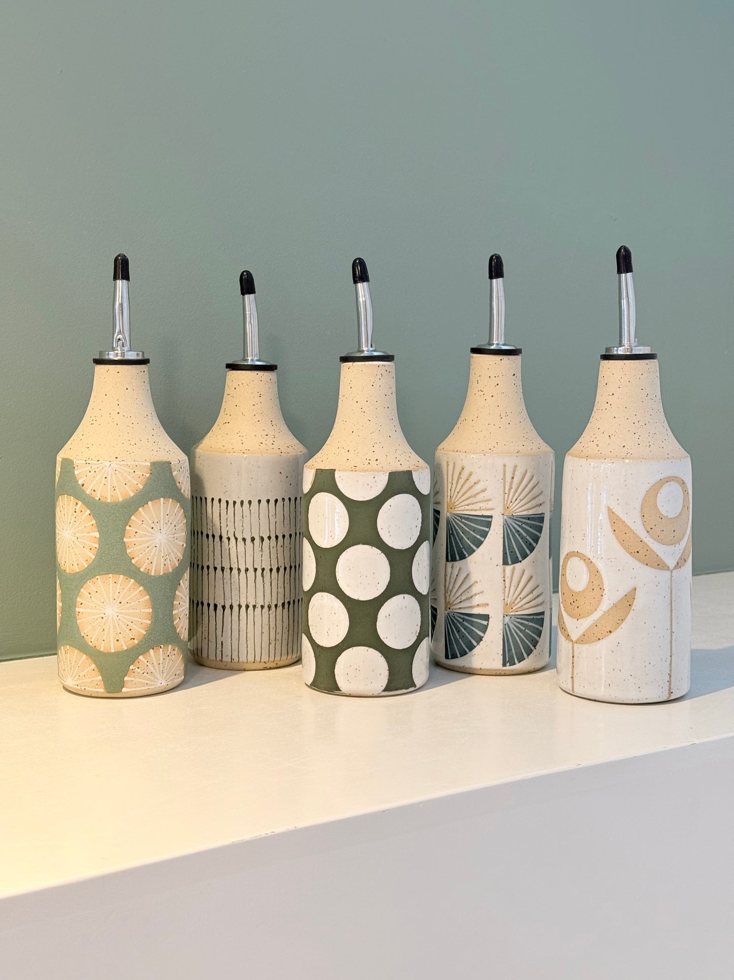 Oil bottle, half fans