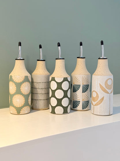 Oil bottle, half fans