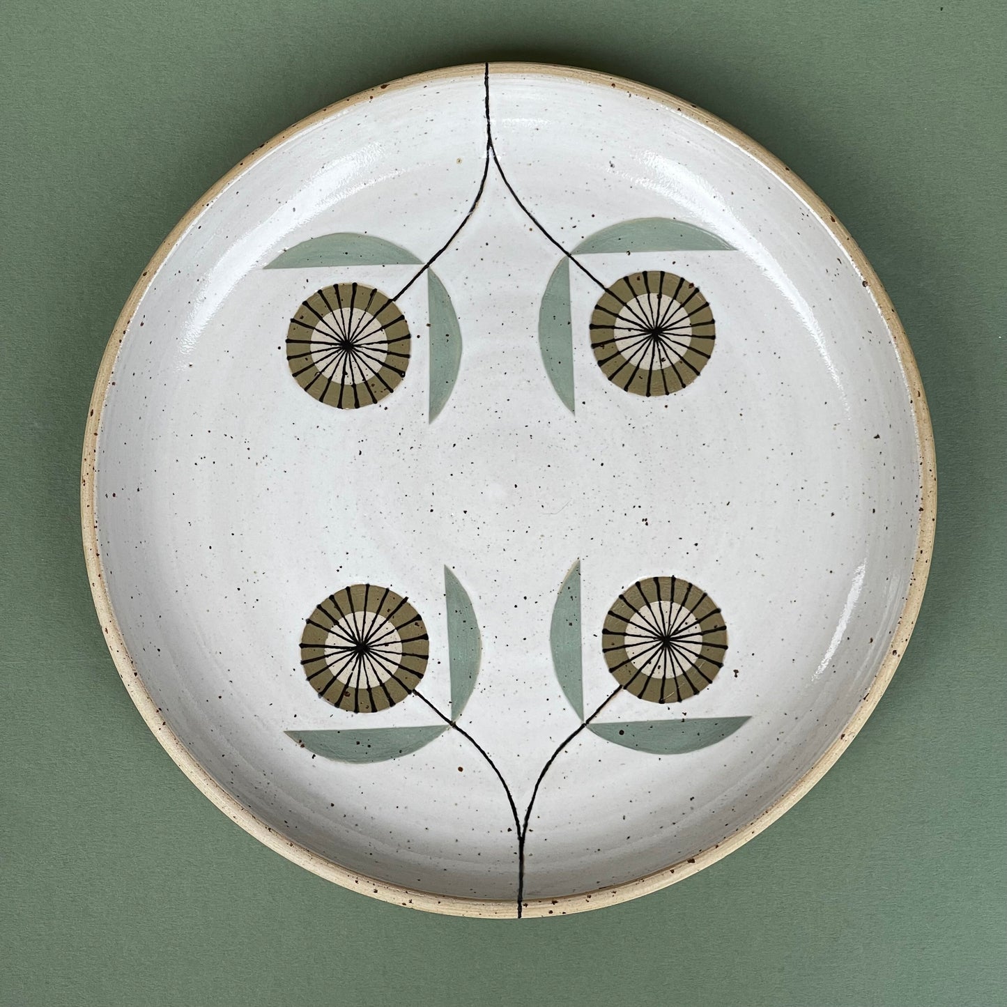 Serving platter, green flowers