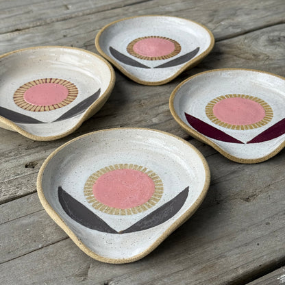 Spoon rest, pink radial flower