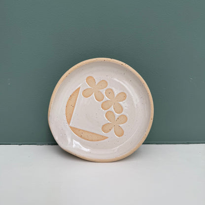 Spoon rest, 3 bare flowers