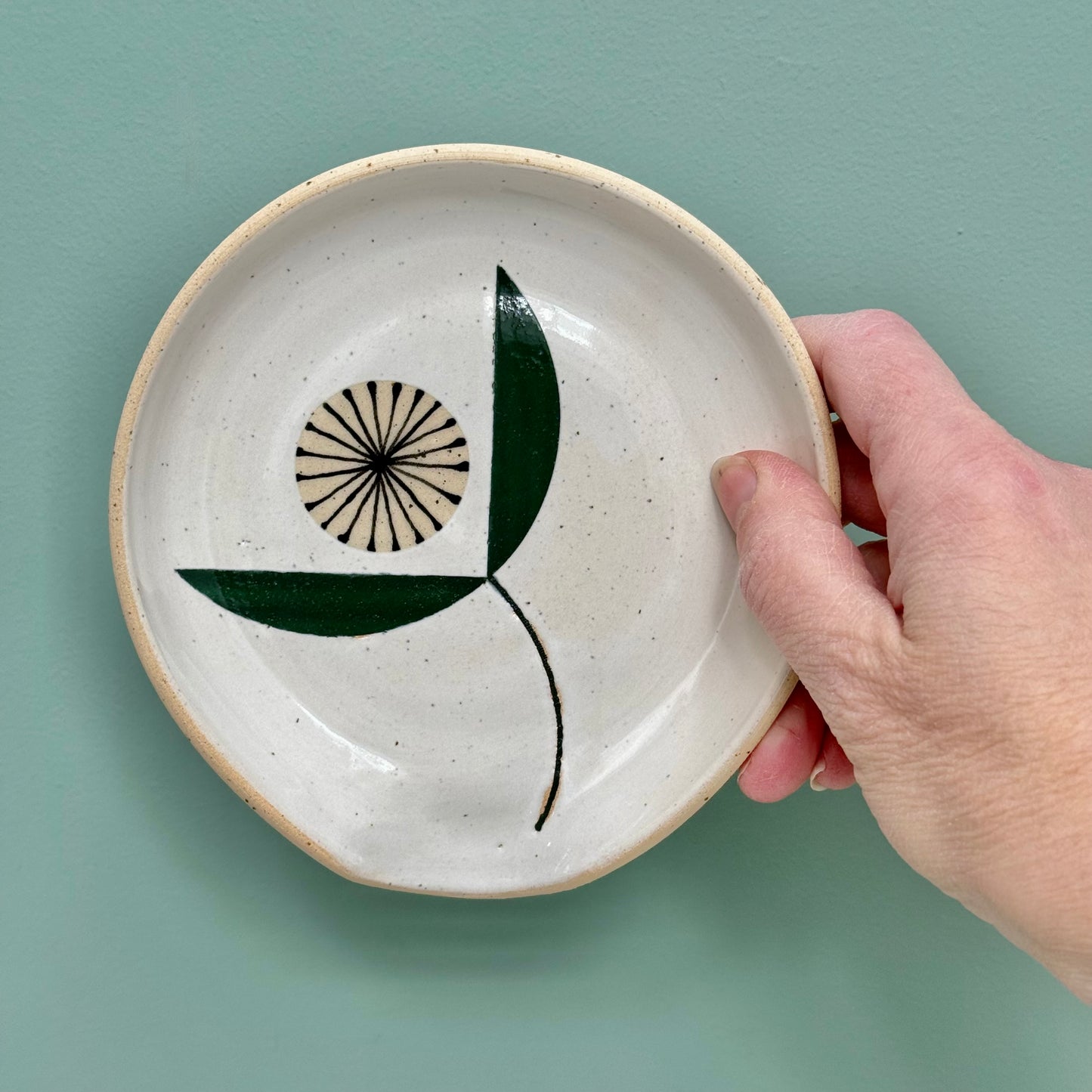 Spoon rest, radial flower