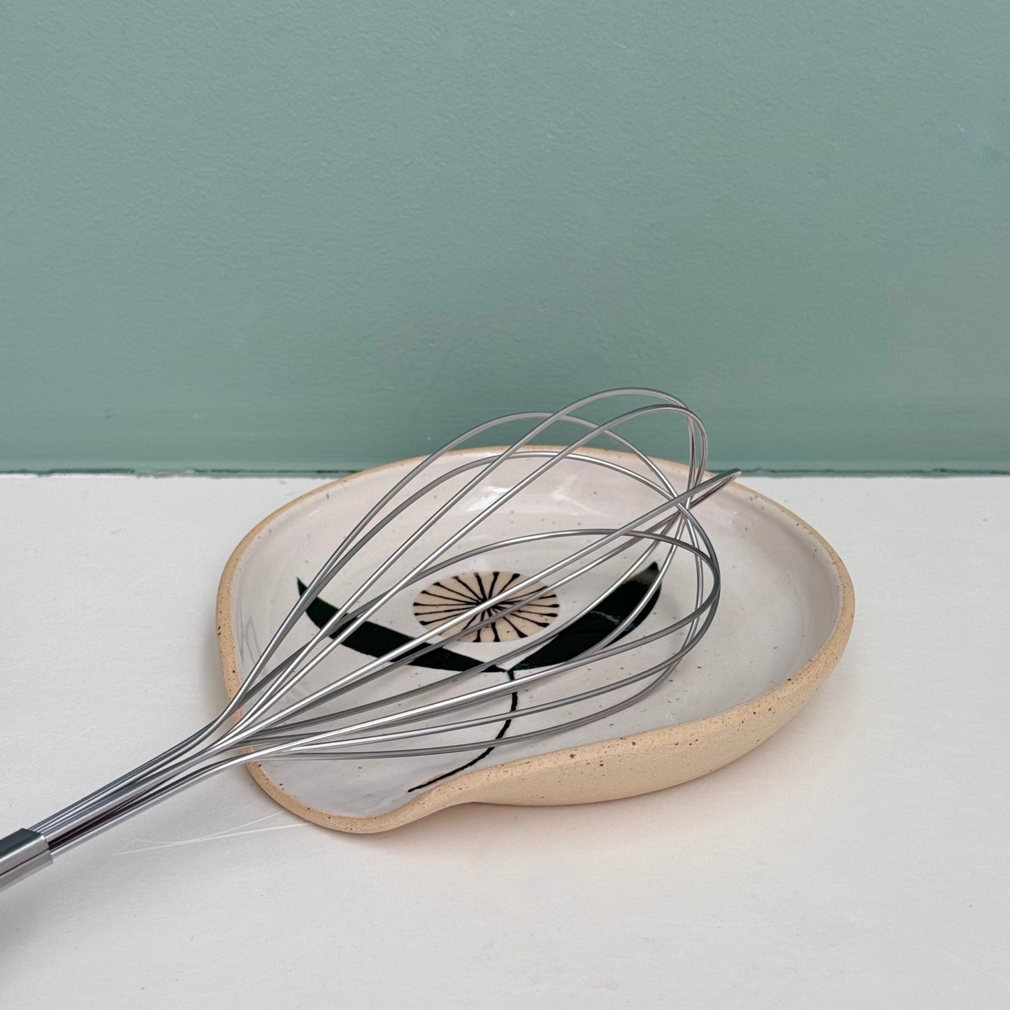 Spoon rest, radial flower