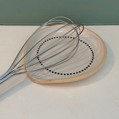 Spoon rest, dotted circle