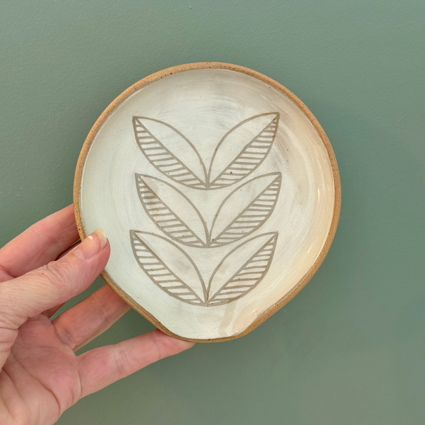 Spoon rest, leaves white II