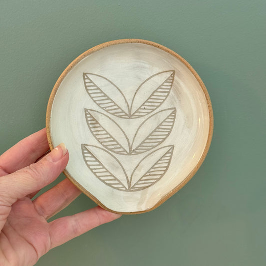 Spoon rest, leaves white II