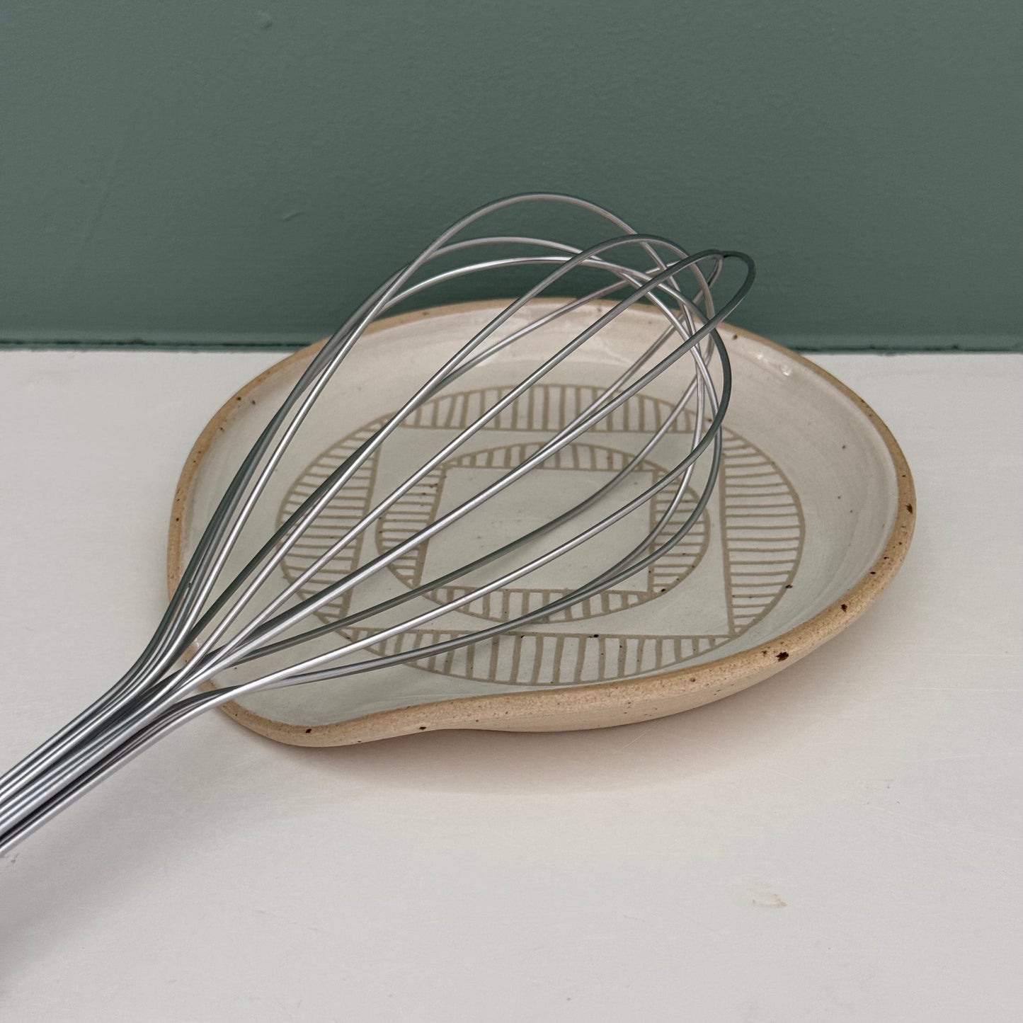 Spoon rest, white geo
