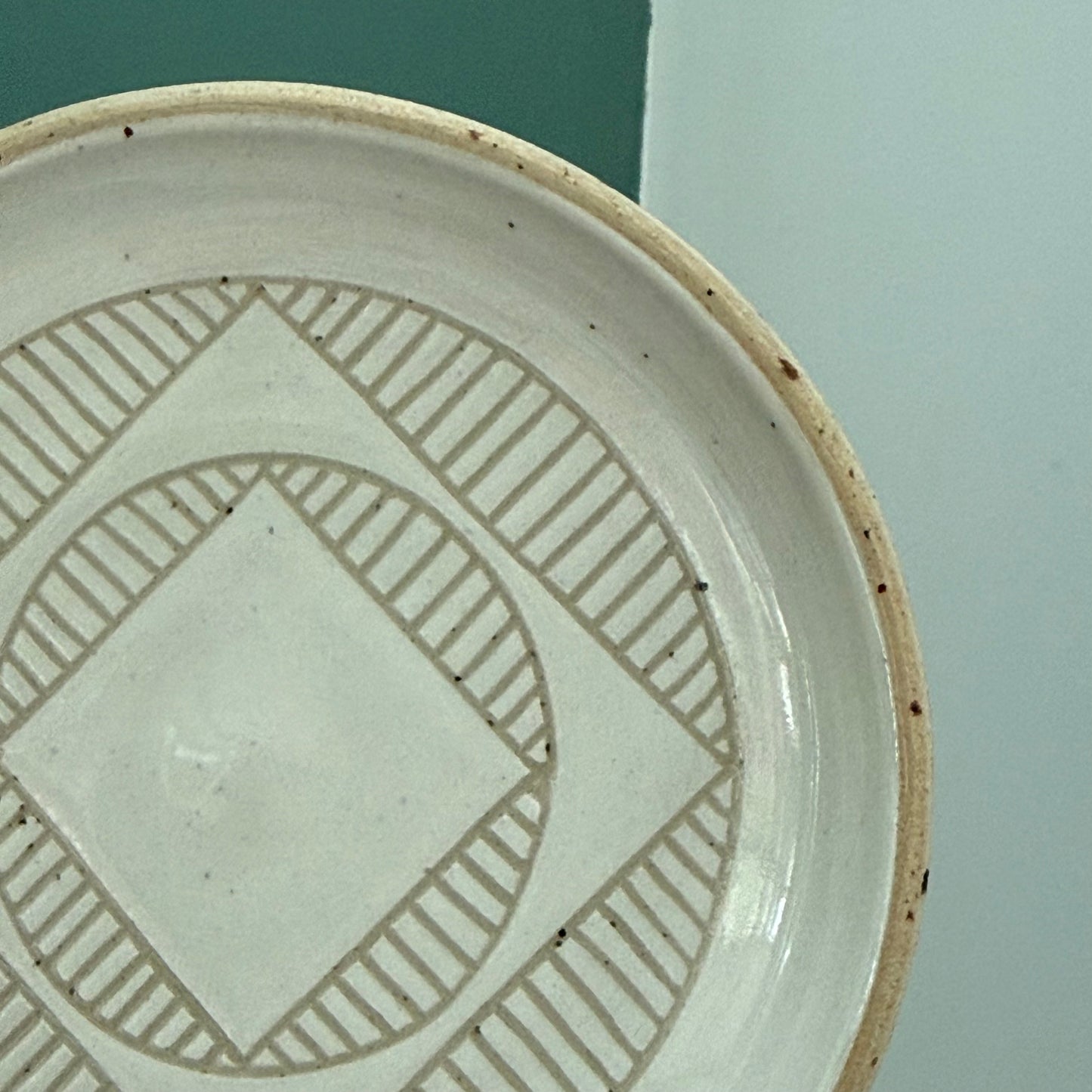 Spoon rest, white geo