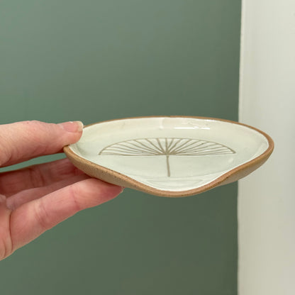 Small spoon rest, white leaf