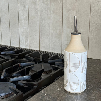Oil bottle, half circles geo white