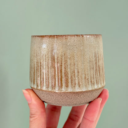 Cup, relief lines green