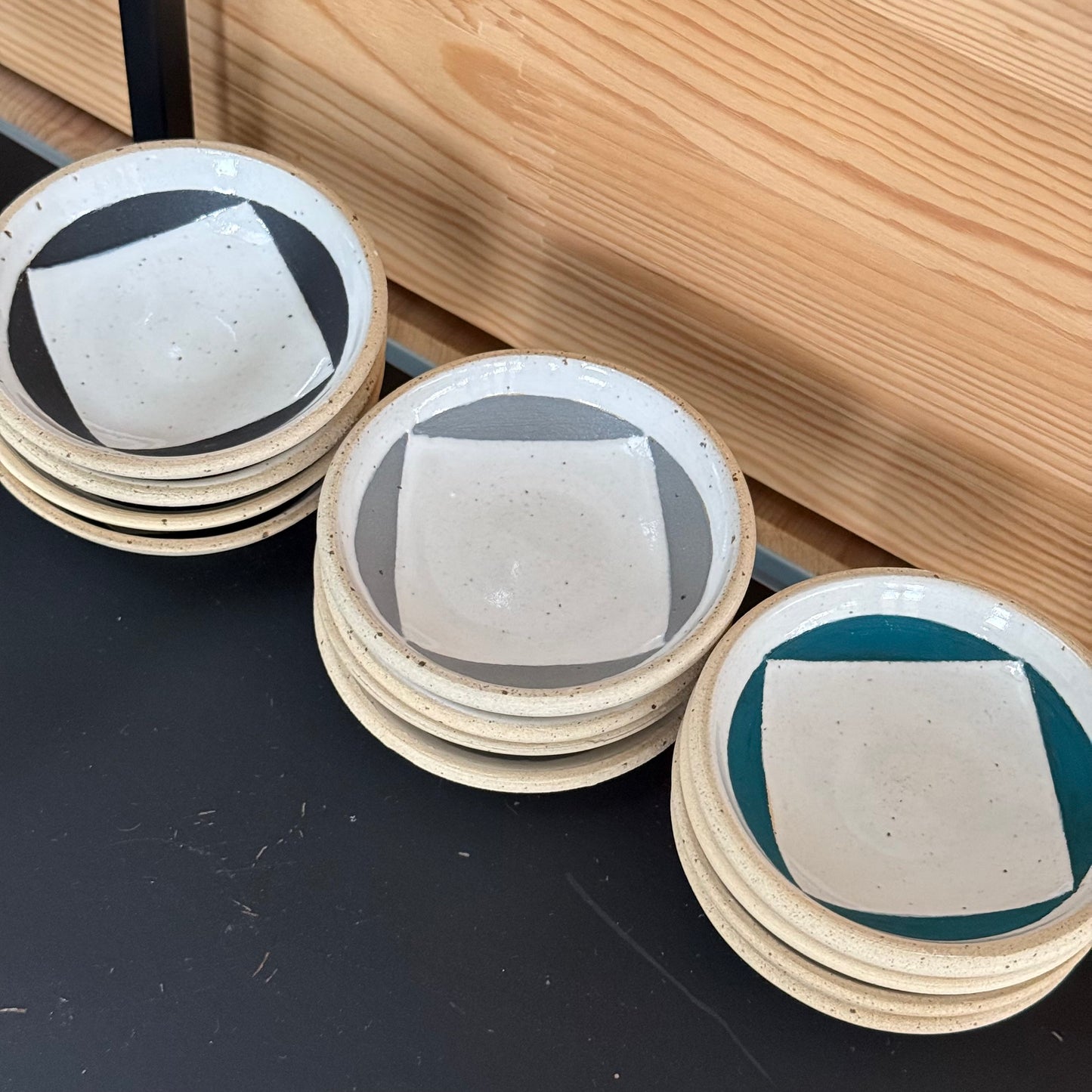 Set of 2 small dishes, teal square