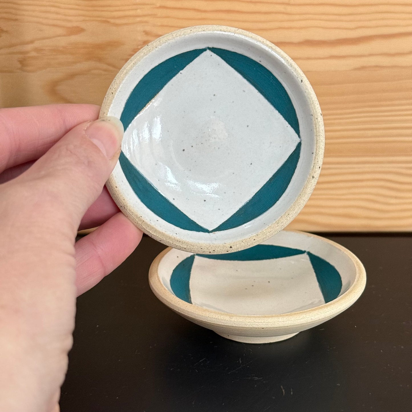 Set of 2 small dishes, teal square