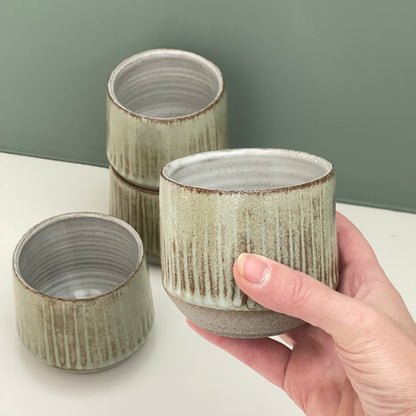 Cup, relief lines green