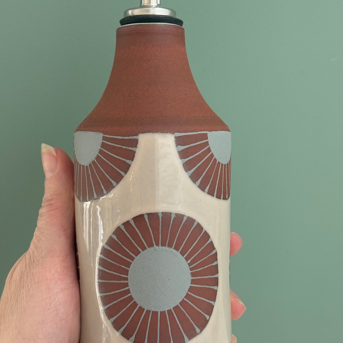 Oil bottle, grey sun