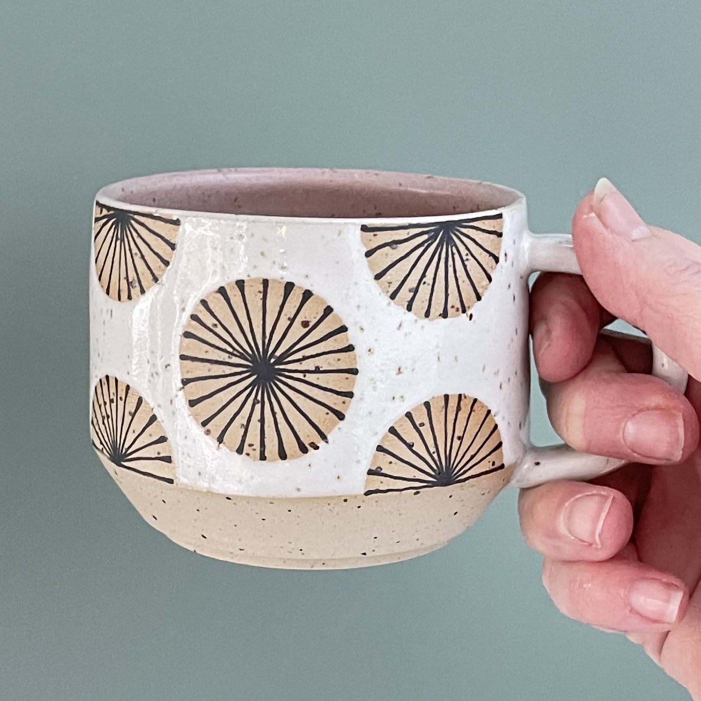 Mug, radials