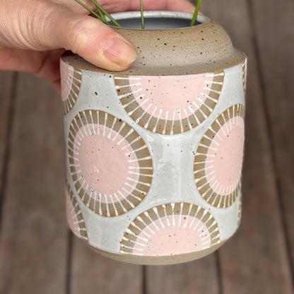 Vase, pink radial