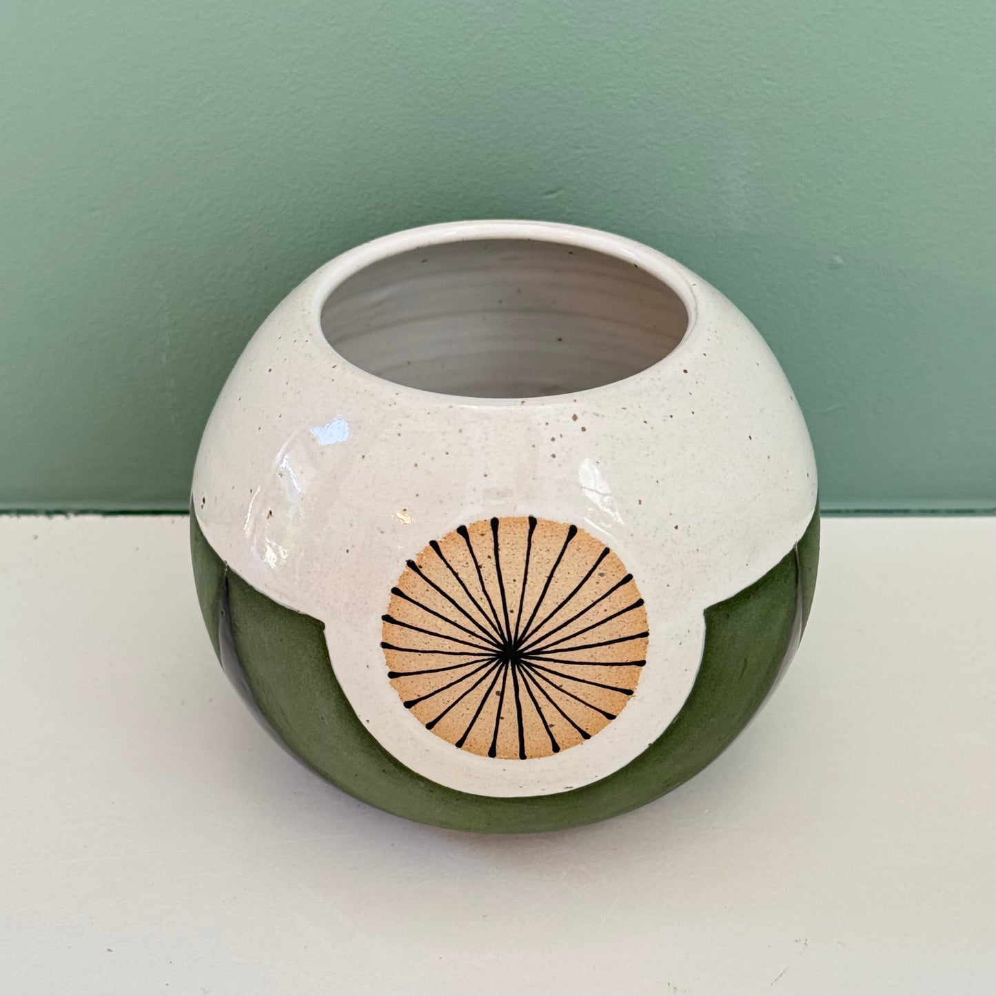 Small vase, radial/ green